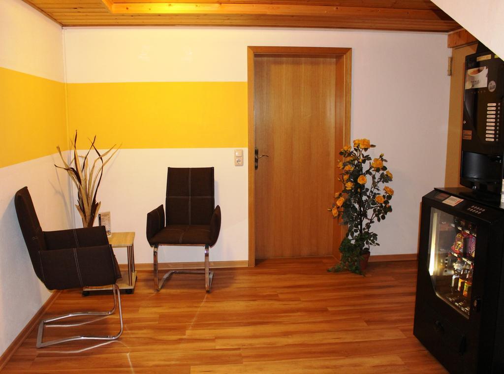 Gaeste-Haus Roesch Wiesent Εξωτερικό φωτογραφία