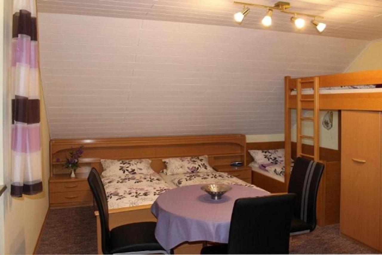 Gaeste-Haus Roesch Wiesent Εξωτερικό φωτογραφία